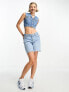 Фото #3 товара Tommy Jeans cropped denim vest in mid wash