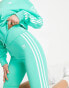 Фото #1 товара adidas Originals adicolor three stripe legging short in green