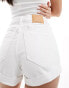 Stradivarius mom slim denim short in white Белый, 44 - фото #5