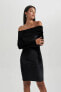 Bodycon Omuzu Açık Uzun Kollu Velur Siyah Mini Elbise B4374ax23au