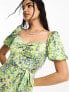 Фото #2 товара Повседневное платье New Look - Средней длины в зеленом цвете с цветочным узором, квадратным вырезом, сборкой спереди и рукавами "пуф"