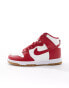 Nike – Dunk High – Sneaker in Weiß und Sport-Rot