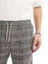 Farah redwald check shorts in brown