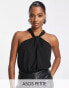 Фото #1 товара ASOS DESIGN Petite – Body in Schwarz mit Detail und geknoteter Rückenpartie