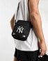 New Era MLB NY unisex flight bag in black