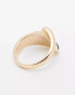 Фото #2 товара ASOS DESIGN ring with wraparound black enamel design in gold tone