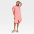 Фото #2 товара Women's 3/4 Sleeve Midi Shirtdress - Universal Thread Coral Pink M