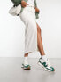 Фото #3 товара New Balance 327 trainers in white and green - exclusive to ASOS