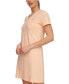 Фото #4 товара Платье женское DKNY с коротким рукавом и V-образным вырезом, с металлическим логотипом