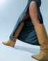 Фото #1 товара ASOS DESIGN – Cali – Kniehohe Stiefel aus hochwertigem Leder in Camel mit Keilabsatz