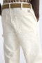 Trousers with carpenter pocket