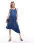 Фото #4 товара Urban Revivo asymmetric denim shift dress in mid blue wash