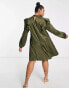 Фото #4 товара River Island Plus satin jacquard mini dress in green